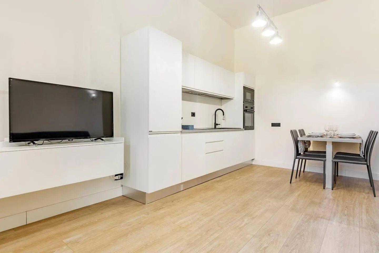 Duomo - Centro Storico E Metropolitana A Due Passi! Apartman Nápoly